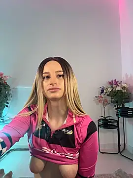 ScarletFlameee online show from May 2026 05:36:01 AM