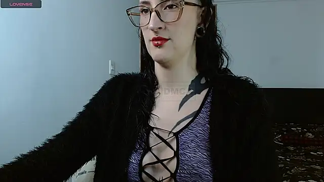 VelvetVal  online show from April 2026 05:16:02 PM