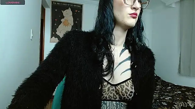 VelvetVal  online show from April 2026 05:16:01 PM