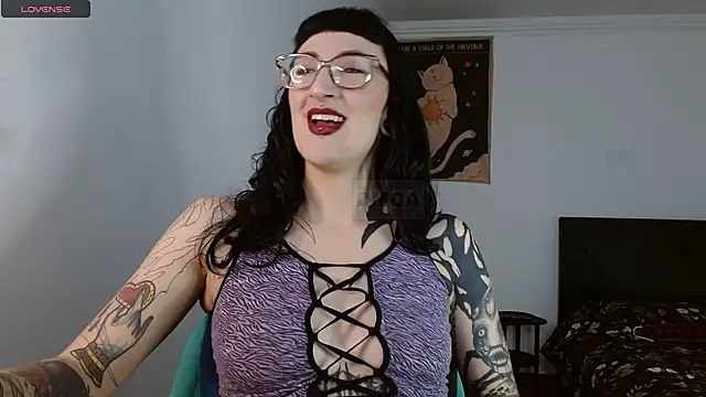 VelvetVal  online show from May 2026 04:36:02 PM