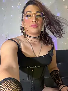 Snapshot of Naughtygirlts chatting on May 2026 06:49:01 PM Naughtygirlts online show from May 2026 06:49:01 PM
