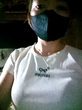 Bling-pusy online show from April 2026 10:26:01 PM