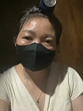 Bling-pusy online show from May 2026 01:17:02 PM