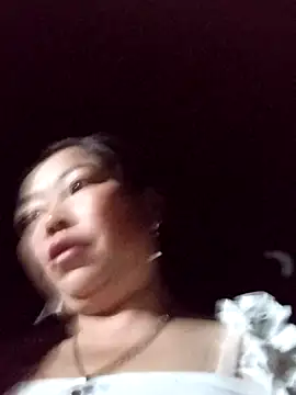 Yellow-pink online show from April 2026 06:38:02 PM