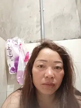 Yellow-pink online show from May 2026 10:26:01 PM