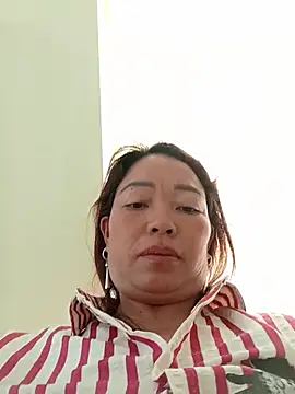 Yellow-pink online show from July 2026 05:04:01 AM