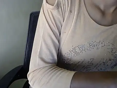 shreya sharma01 online show from April 2026 05:08:01 AM