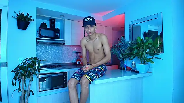 Wild lovers  online show from April 2026 07:41:01 PM