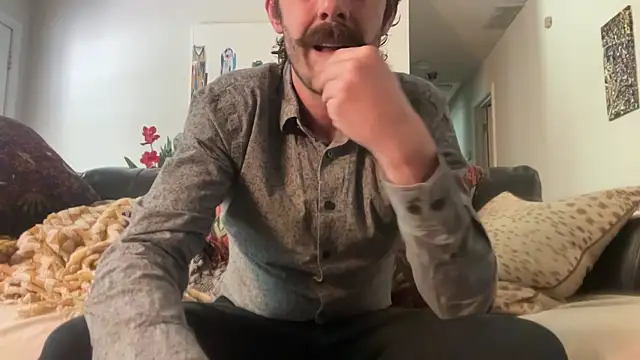 RawSlutMaker online show from April 2026 08:01:02 PM