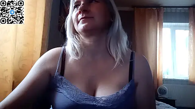 DiamondLady555 online show from April 2026 07:13:01 AM