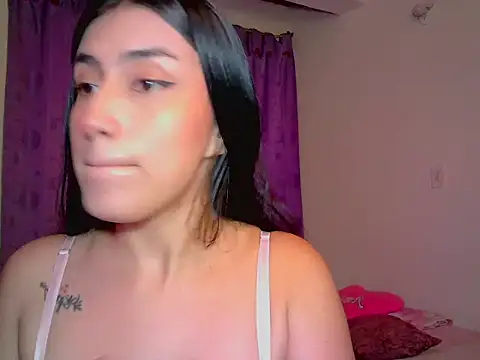 KattySquirtt online show from April 2026 11:07:01 PM