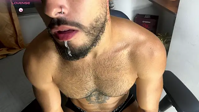 Mateobaer  online show from April 2026 03:53:01 AM