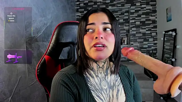 Sophiia cherry online show from March 2026 05:35:01 PM