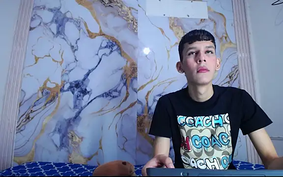 Desire Boys1 online show from April 2026 06:25:02 PM