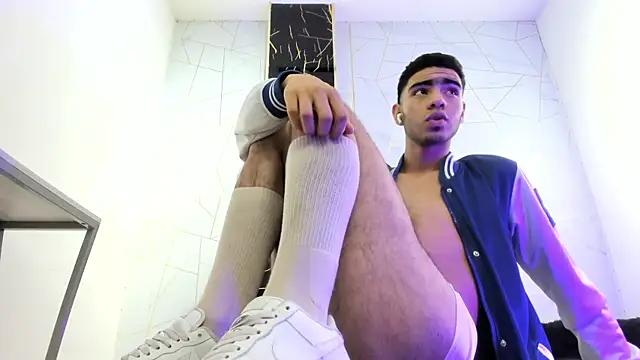 Valentin Lux online show from April 2026 02:36:02 AM