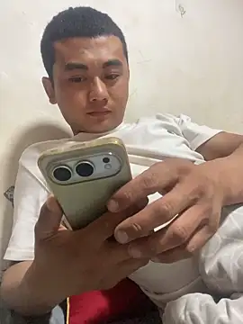 xiaocui06 online show from April 2026 12:24:01 PM