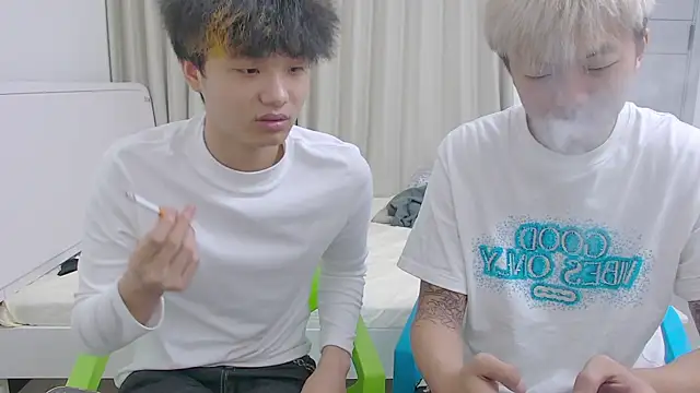 icecream-002 online show from April 2026 12:36:01 PM