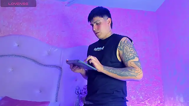 ThomasThundr online show from March 2026 04:57:01 AM