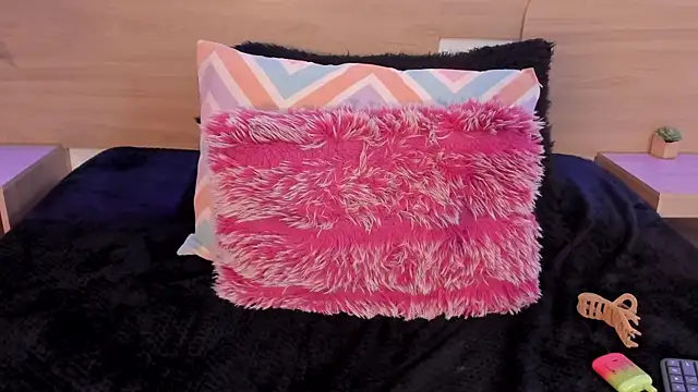 KittyVelve online show from April 2026 02:20:01 PM