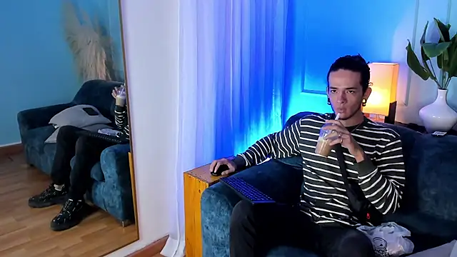 Skinny Mac online show from April 2026 12:24:01 PM