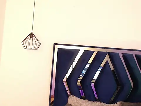 samantha hanson online show from April 2026 09:35:01 AM