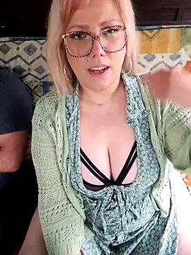 LexySaint online show from September 2025 05:01:02 PM