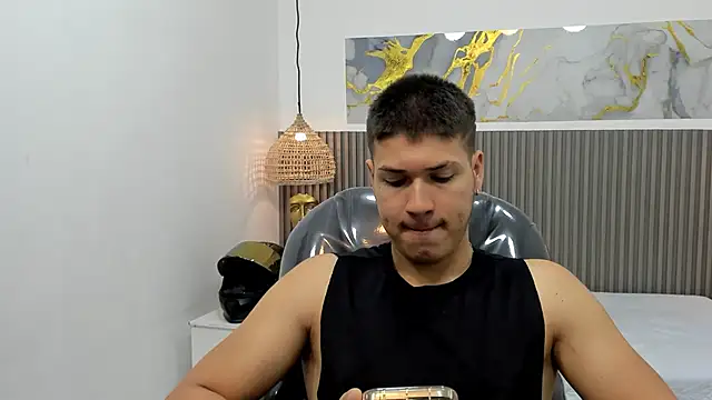 AlessandroFranco online show from March 2026 01:44:02 PM