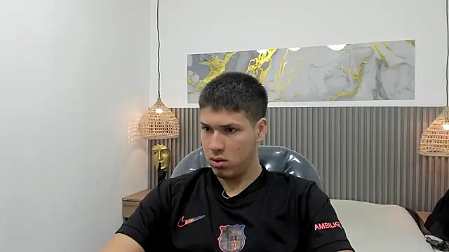 AlessandroFranco online show from April 2026 01:00:02 PM