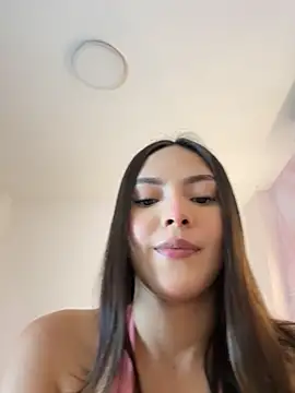 Snapshot of Adalyn_Cute chatting on May 2026 11:39:02 AM Adalyn Cute online show from May 2026 11:39:02 AM