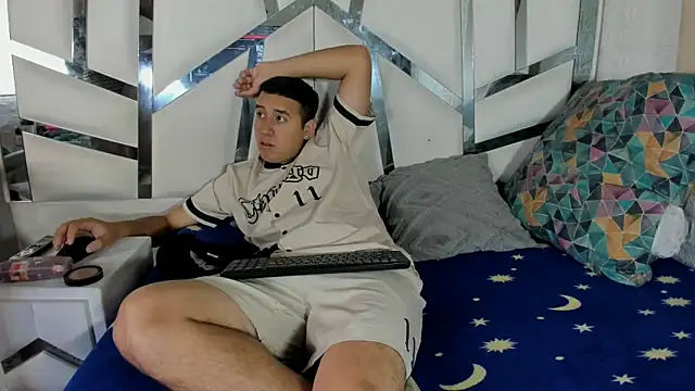 Alaia Blosson online show from March 2026 08:37:01 PM