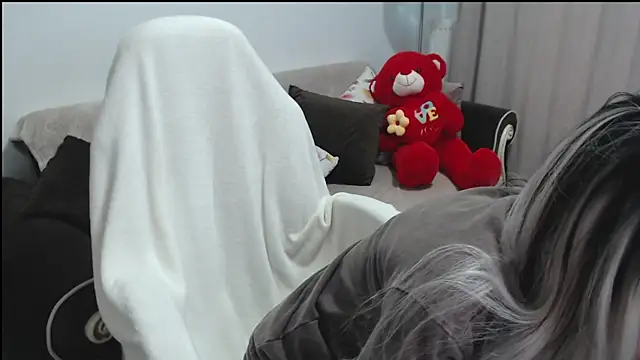 annamoon2 online show from April 2026 04:45:02 AM