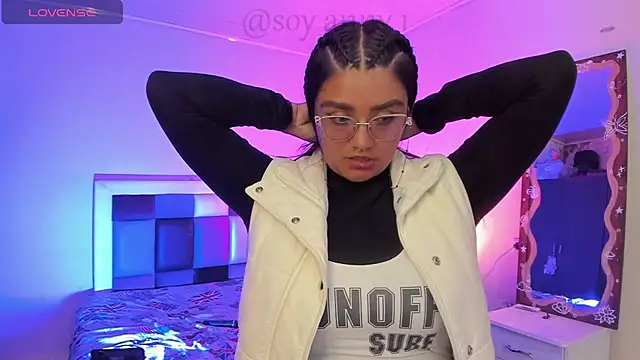 soyanny-777 online show from April 2026 04:43:02 AM