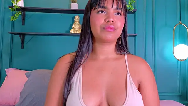 Snapshot of ZoeyMonroe_ chatting on April 2026 03:13:02 AM ZoeyMonroe online show from April 2026 03:13:02 AM