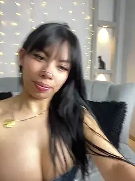 Snapshot of Queen_Chanel_XXX chatting on May 2026 08:05:01 PM Queen Chanel XXX online show from May 2026 08:05:01 PM
