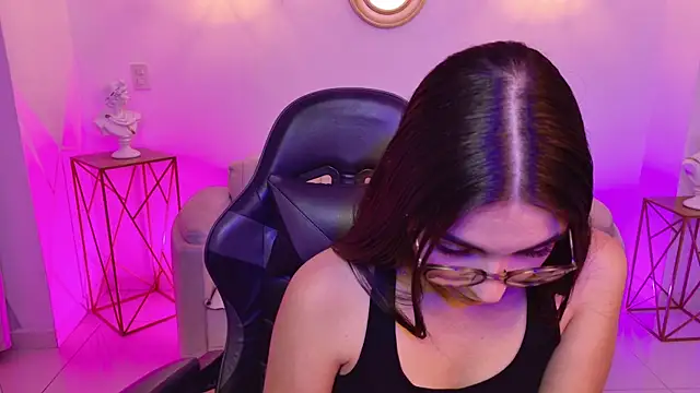 Gia Capri online show from April 2026 05:41:01 AM