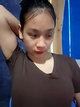 Snapshot of -Hicici- chatting on May 2026 01:02:04 AM -Hicici- online show from May 2026 01:02:04 AM