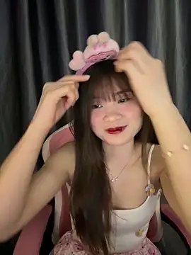 Snapshot of Cum-withyou chatting on May 2026 05:19:01 PM Cum-withyou online show from May 2026 05:19:01 PM