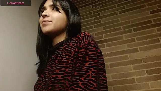Snapshot of sweet-little chatting on May 2026 02:29:02 AM sweet-little online show from May 2026 02:29:02 AM