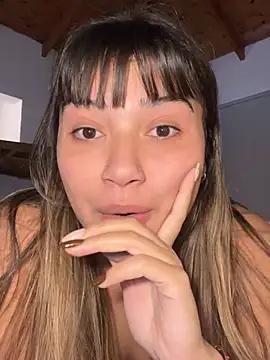 Snapshot of miicbebita chatting on May 2026 02:36:01 PM miicbebita online show from May 2026 02:36:01 PM