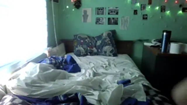 sakuralaio online show from April 2026 06:52:01 PM