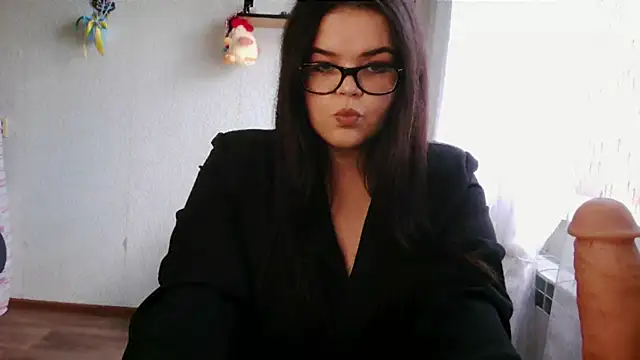 ElizaMoon01   online show from June 2026 09:15:02 AM