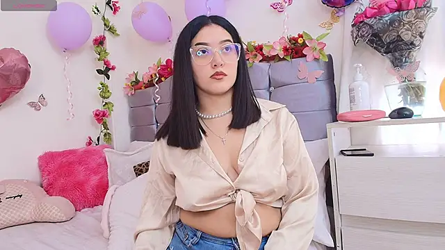 Isabella Roses  online show from April 2026 09:12:01 PM