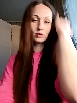 LunaCrystall online show from April 2026 04:04:01 PM