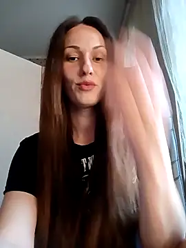 LunaCrystall online show from April 2026 04:04:01 PM