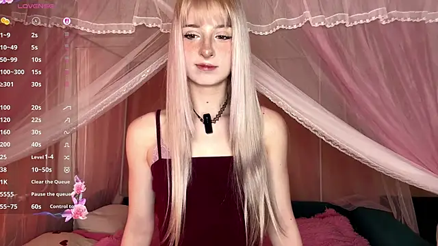 OnlyEva1 online show from April 2026 07:28:01 AM