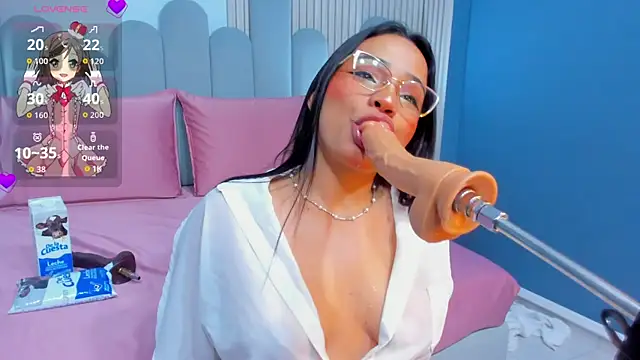 lia sucker online show from April 2026 03:15:01 AM