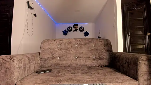 Madissonbeer  online show from July 2026 04:36:02 AM