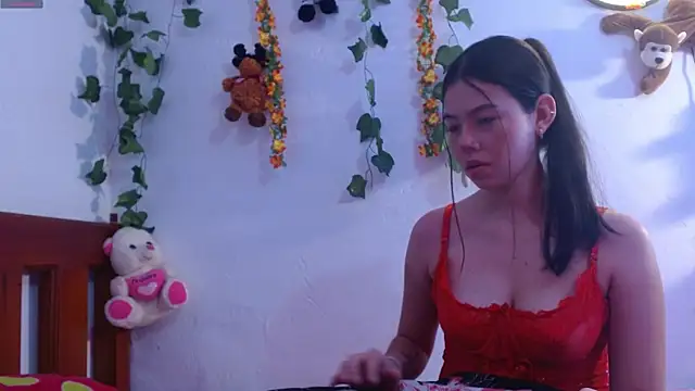 Draculaura X online show from April 2026 11:50:01 PM