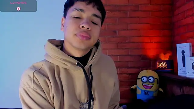 Lee Colee online show from April 2026 12:48:02 AM