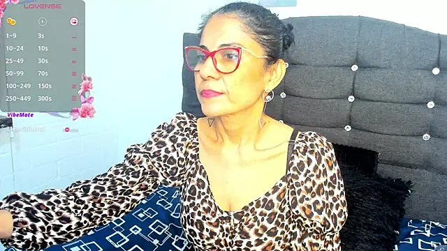 Snapshot of Antonella_Rizzo01 chatting on May 2026 01:57:16 AM Antonella Rizzo01 online show from May 2026 01:57:16 AM
